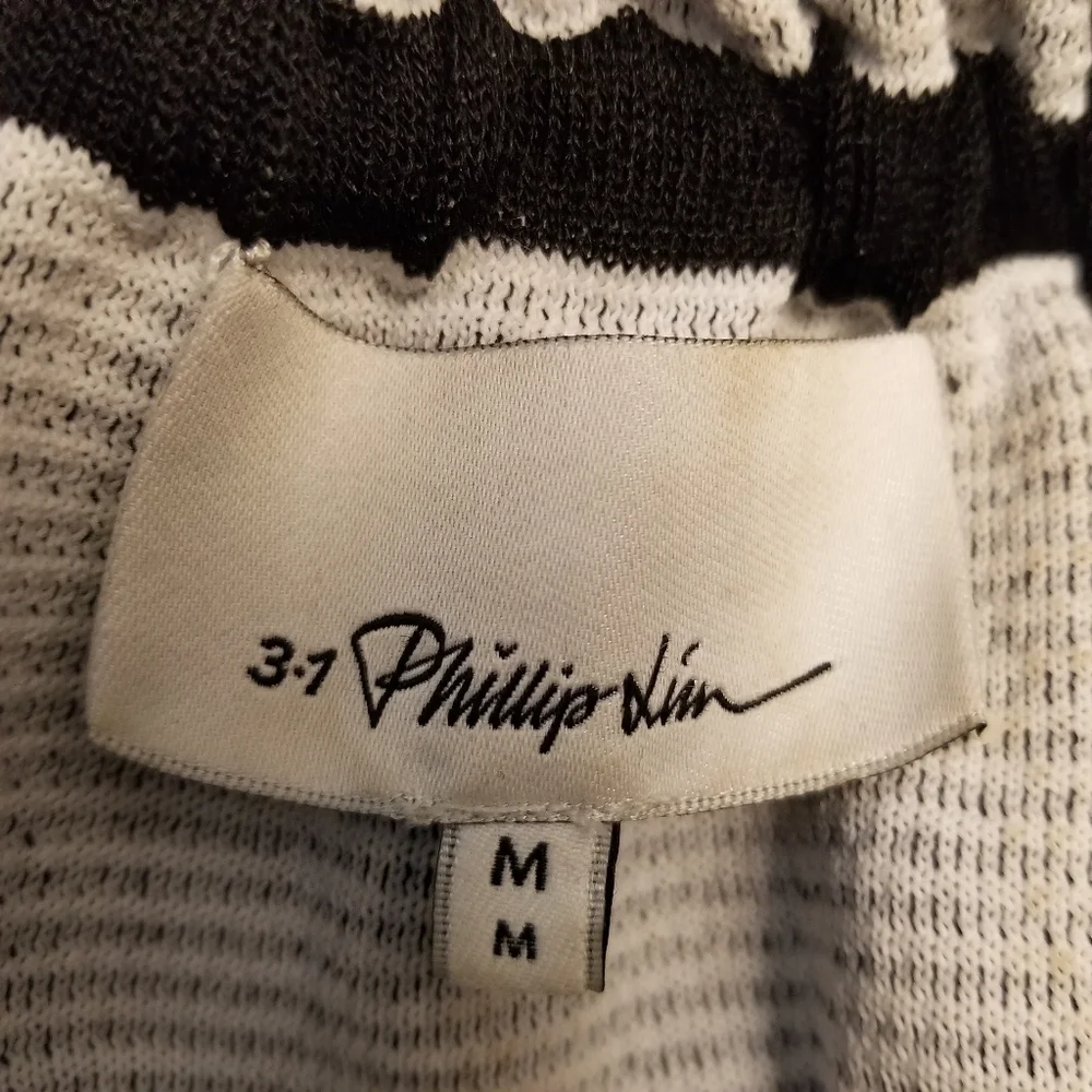 (M} 3.1 Phillip Lim VICTORIAN SPORT RUCHE OFF-THE-SHOULDER TOP IN BLACK - Picture 8 of 10